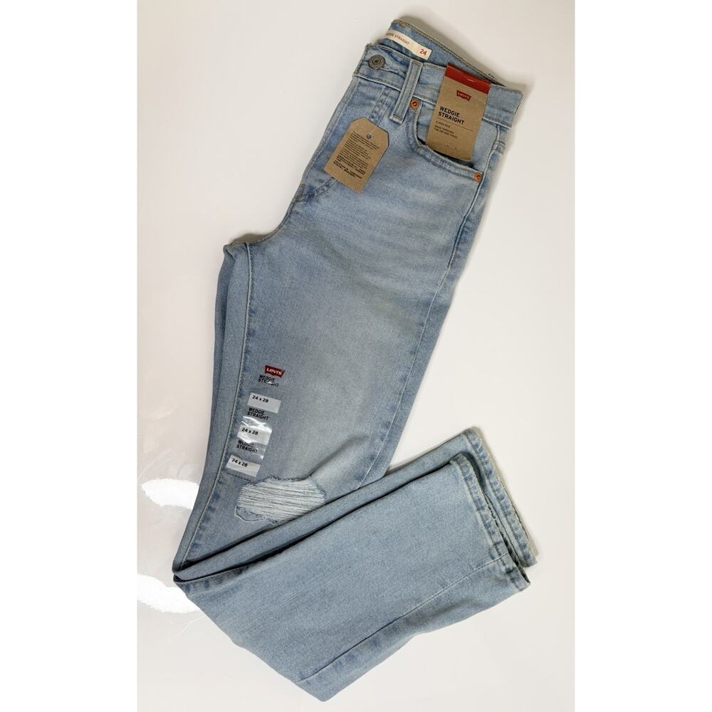 LEVI's WEDGIE HIGH RISE STRAIGHT JEANS Woman’s Size 24x 28 Light Wash New